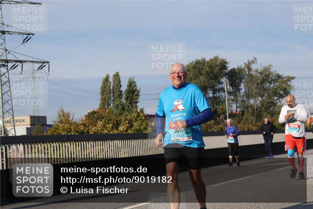 03.10.2025 - Köhlbrandbrückenlauf Luisa Fischer http://msf.ph/oto/9019182 03.10.2025 11:09:16 Position 3 3447 meine-sportfotos.de