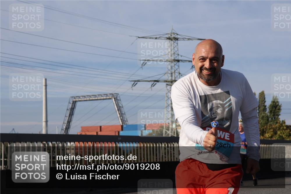 03.10.2025 - Köhlbrandbrückenlauf Luisa Fischer http://msf.ph/oto/9019208 03.10.2025 11:09:20 Position 3  meine-sportfotos.de