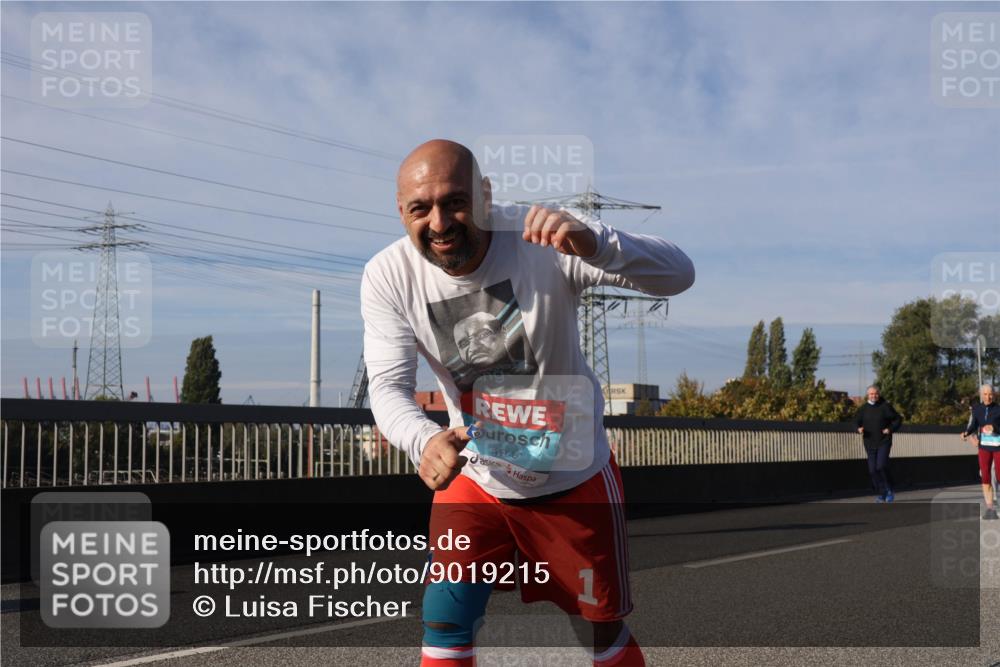 03.10.2025 - Köhlbrandbrückenlauf Luisa Fischer http://msf.ph/oto/9019215 03.10.2025 11:09:22 Position 3 1813 meine-sportfotos.de