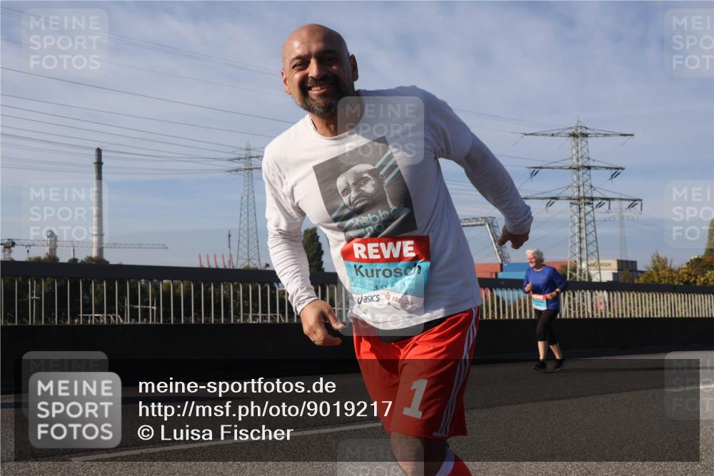 03.10.2025 - Köhlbrandbrückenlauf Luisa Fischer http://msf.ph/oto/9019217 03.10.2025 11:09:22 Position 3 10, 1 meine-sportfotos.de