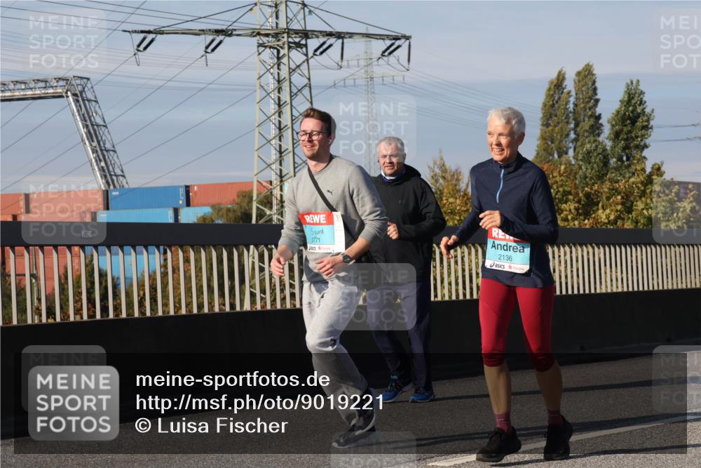 03.10.2025 - Köhlbrandbrückenlauf Luisa Fischer http://msf.ph/oto/9019221 03.10.2025 11:09:24 Position 3 780, 3771, 2136 meine-sportfotos.de