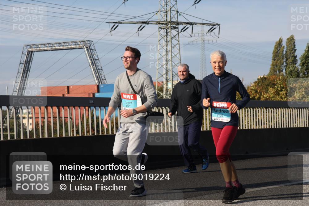 03.10.2025 - Köhlbrandbrückenlauf Luisa Fischer http://msf.ph/oto/9019224 03.10.2025 11:09:25 Position 3 780, 3771, 2136 meine-sportfotos.de