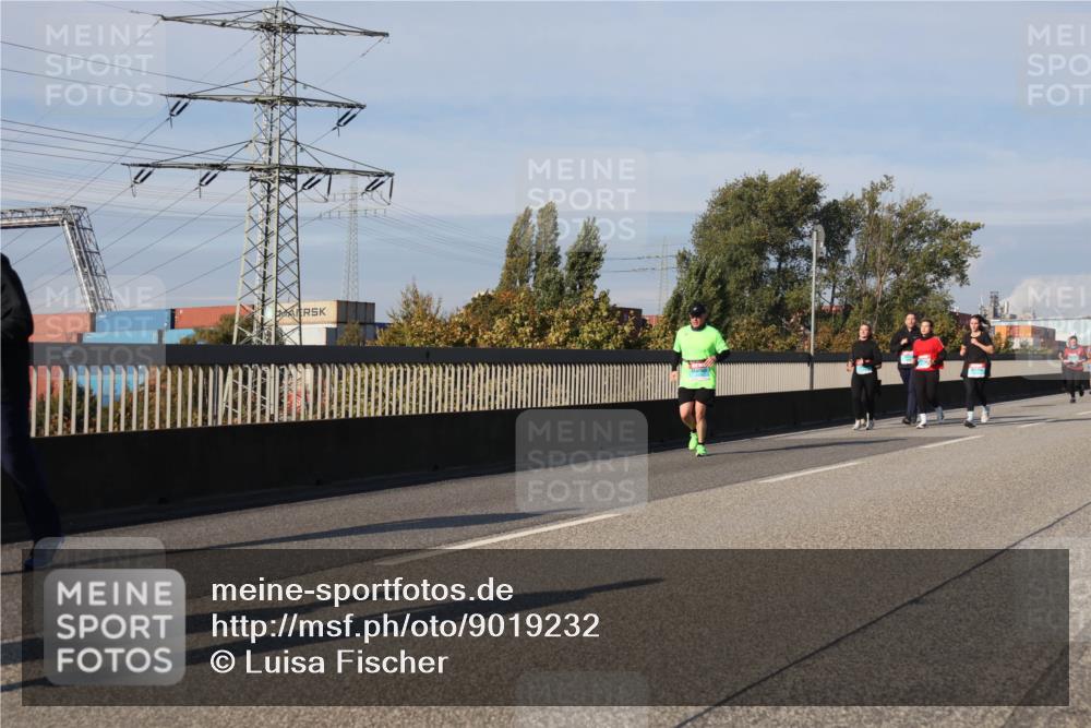 03.10.2025 - Köhlbrandbrückenlauf Luisa Fischer http://msf.ph/oto/9019232 03.10.2025 11:09:26 Position 3  meine-sportfotos.de