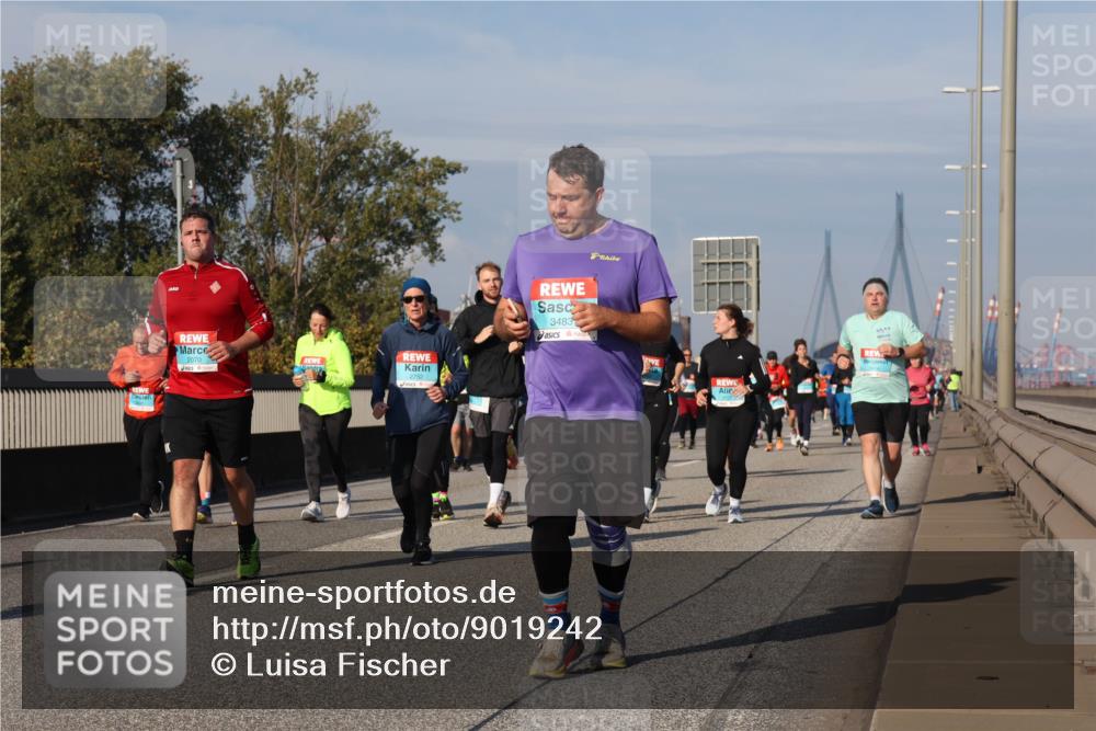 03.10.2025 - Köhlbrandbrückenlauf Luisa Fischer http://msf.ph/oto/9019242 03.10.2025 11:09:43 Position 3 2070, 3483, 2237 meine-sportfotos.de