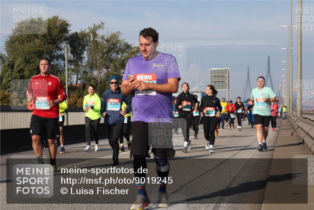 03.10.2025 - Köhlbrandbrückenlauf Luisa Fischer http://msf.ph/oto/9019245 03.10.2025 11:09:44 Position 3 2070, 2752 meine-sportfotos.de