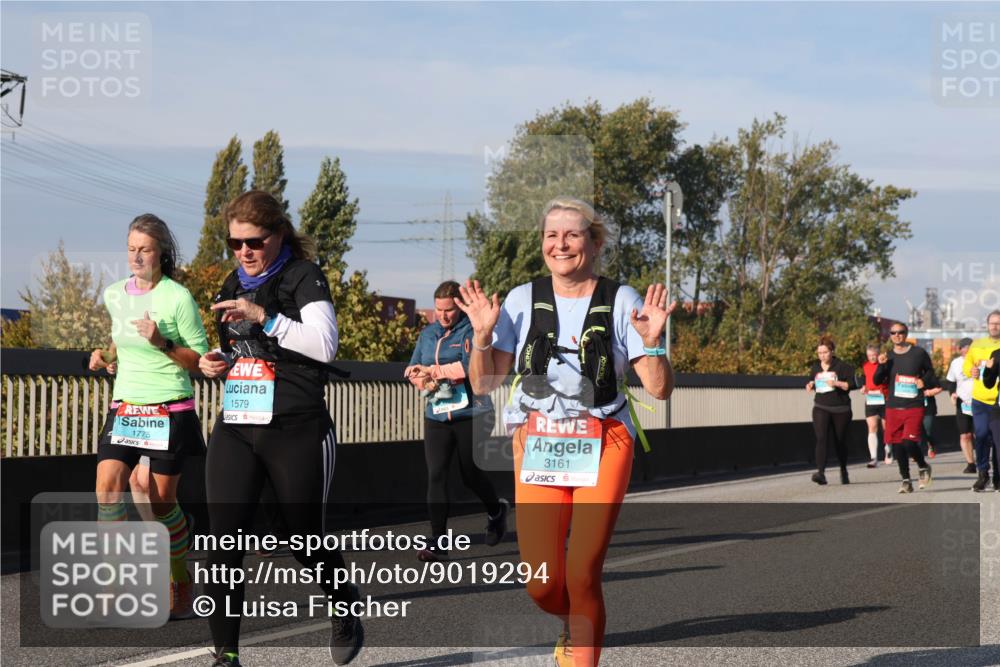 03.10.2025 - Köhlbrandbrückenlauf Luisa Fischer http://msf.ph/oto/9019294 03.10.2025 11:09:52 Position 3 1775, 1579, 3161 meine-sportfotos.de