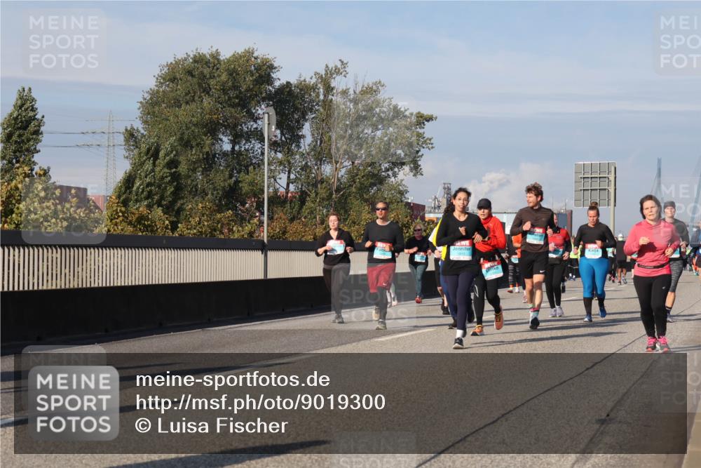 03.10.2025 - Köhlbrandbrückenlauf Luisa Fischer http://msf.ph/oto/9019300 03.10.2025 11:09:53 Position 3 1910 meine-sportfotos.de