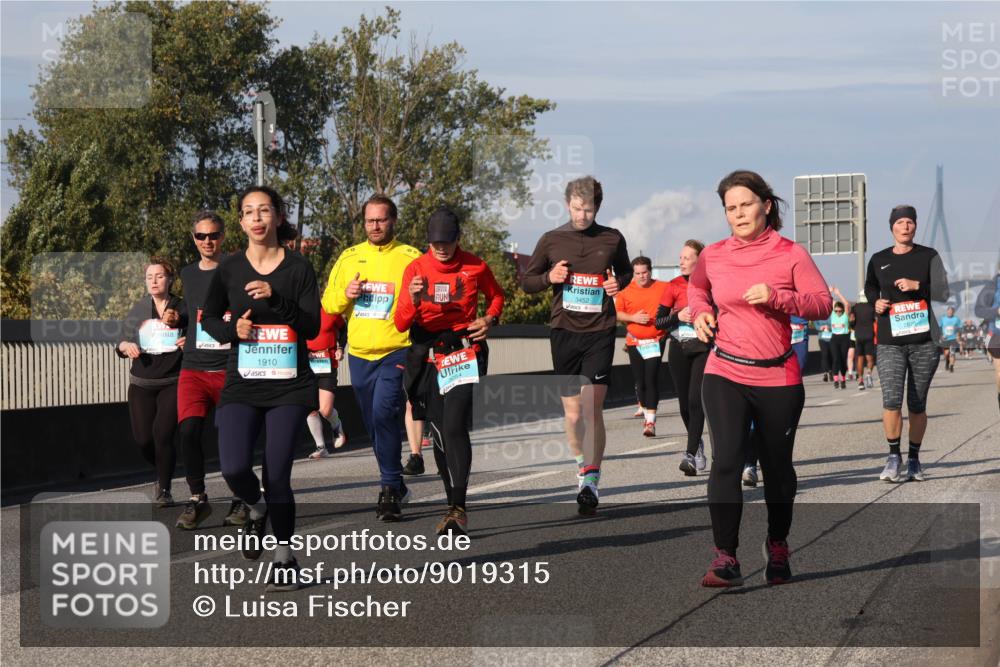 03.10.2025 - Köhlbrandbrückenlauf Luisa Fischer http://msf.ph/oto/9019315 03.10.2025 11:09:56 Position 3 1910, 3452 meine-sportfotos.de