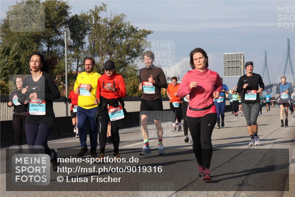 03.10.2025 - Köhlbrandbrückenlauf Luisa Fischer http://msf.ph/oto/9019316 03.10.2025 11:09:56 Position 3 1910, 3451, 1, 3054, 3452, 2870 meine-sportfotos.de