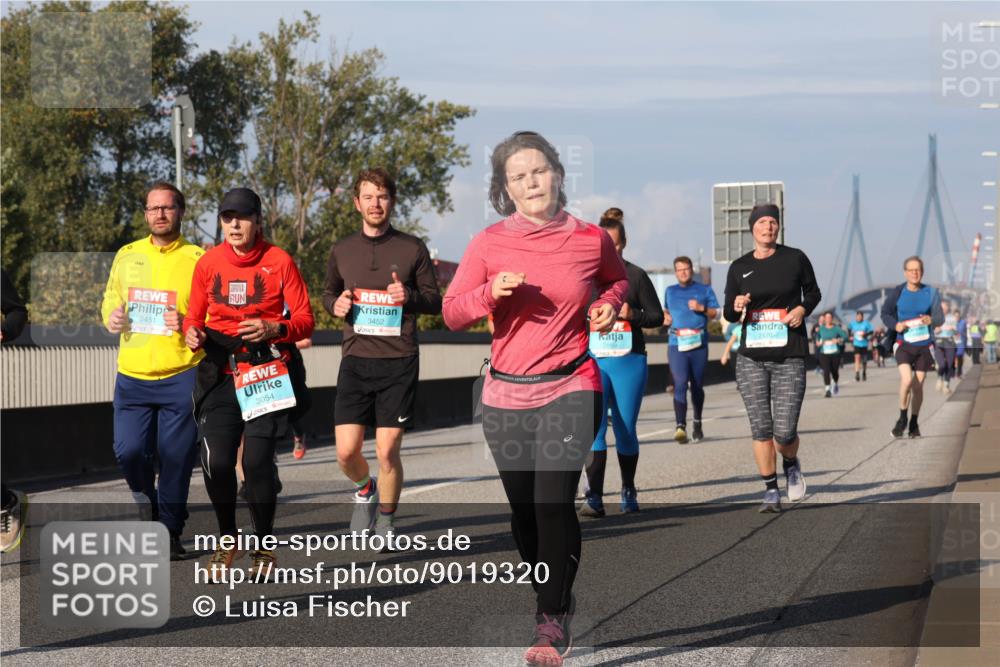 03.10.2025 - Köhlbrandbrückenlauf Luisa Fischer http://msf.ph/oto/9019320 03.10.2025 11:09:57 Position 3 3451, 3054, 3452, 2870, 2869 meine-sportfotos.de