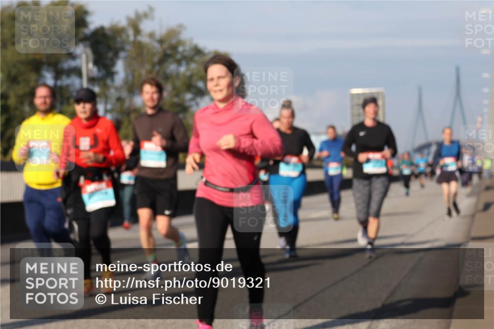 03.10.2025 - Köhlbrandbrückenlauf Luisa Fischer http://msf.ph/oto/9019321 03.10.2025 11:09:57 Position 3  meine-sportfotos.de