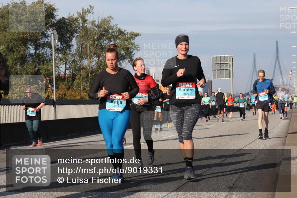 03.10.2025 - Köhlbrandbrückenlauf Luisa Fischer http://msf.ph/oto/9019331 03.10.2025 11:09:59 Position 3 2869, 2870 meine-sportfotos.de