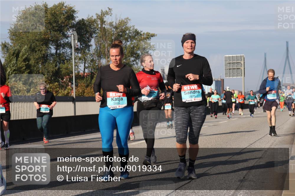 03.10.2025 - Köhlbrandbrückenlauf Luisa Fischer http://msf.ph/oto/9019334 03.10.2025 11:09:59 Position 3 2869, 2870 meine-sportfotos.de