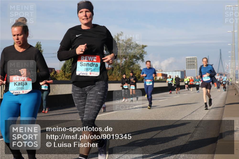 03.10.2025 - Köhlbrandbrückenlauf Luisa Fischer http://msf.ph/oto/9019345 03.10.2025 11:10:01 Position 3 2869, 2870 meine-sportfotos.de