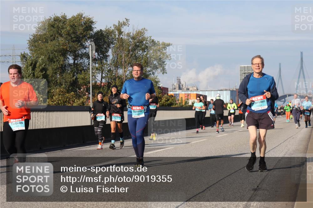 03.10.2025 - Köhlbrandbrückenlauf Luisa Fischer http://msf.ph/oto/9019355 03.10.2025 11:10:03 Position 3 2163, 2259 meine-sportfotos.de