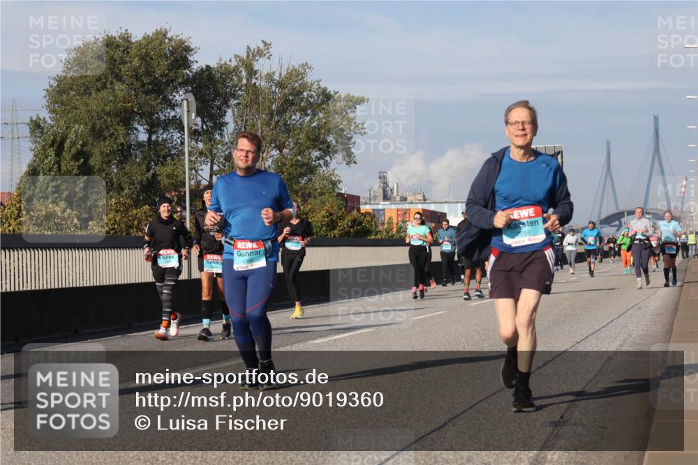 03.10.2025 - Köhlbrandbrückenlauf Luisa Fischer http://msf.ph/oto/9019360 03.10.2025 11:10:03 Position 3 2259 meine-sportfotos.de