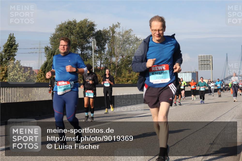 03.10.2025 - Köhlbrandbrückenlauf Luisa Fischer http://msf.ph/oto/9019369 03.10.2025 11:10:05 Position 3 2366, 2259 meine-sportfotos.de