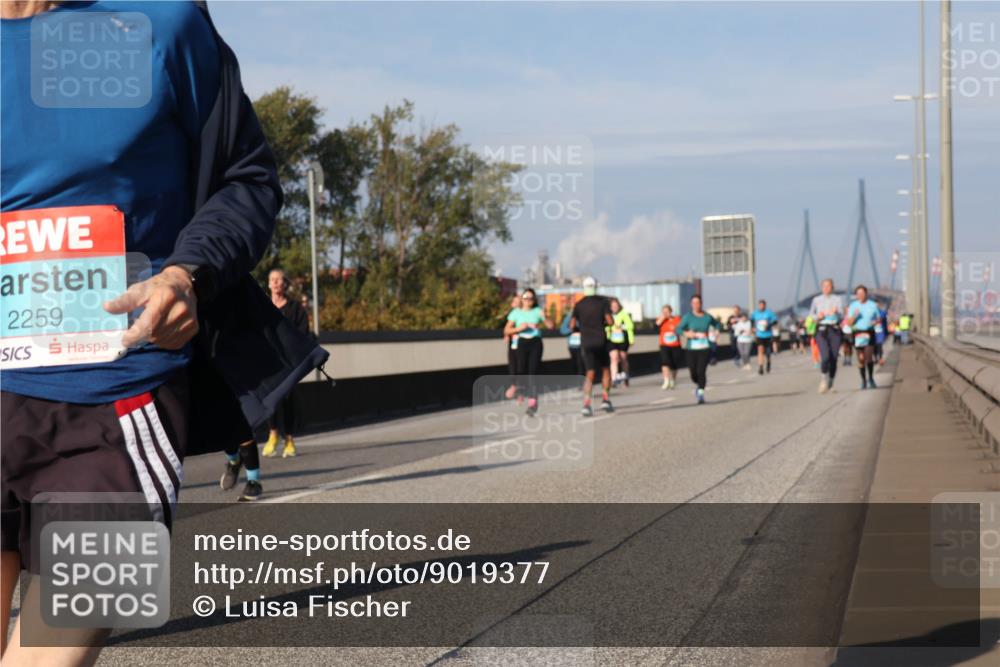 03.10.2025 - Köhlbrandbrückenlauf Luisa Fischer http://msf.ph/oto/9019377 03.10.2025 11:10:06 Position 3 2259 meine-sportfotos.de