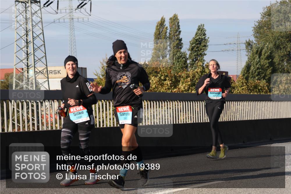 03.10.2025 - Köhlbrandbrückenlauf Luisa Fischer http://msf.ph/oto/9019389 03.10.2025 11:10:08 Position 3 1935, 3044, 3670 meine-sportfotos.de