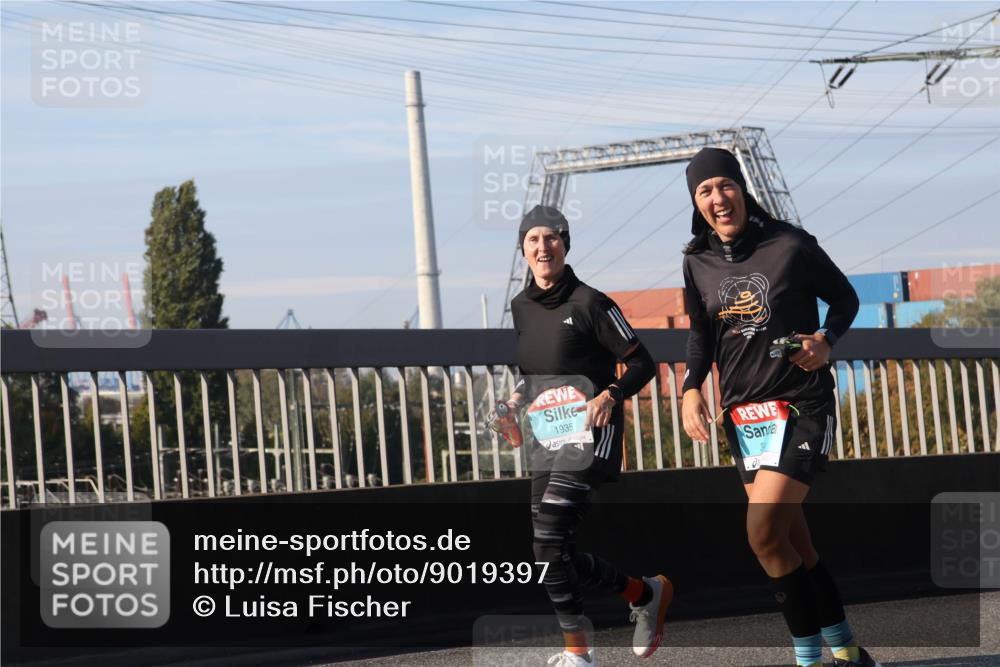 03.10.2025 - Köhlbrandbrückenlauf Luisa Fischer http://msf.ph/oto/9019397 03.10.2025 11:10:09 Position 3 1935 meine-sportfotos.de