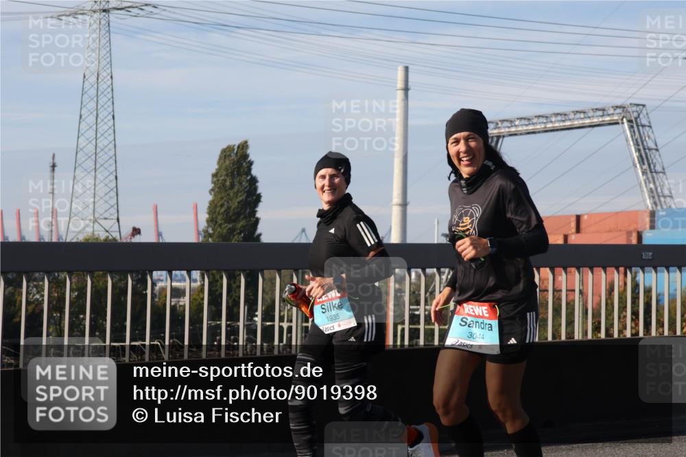 03.10.2025 - Köhlbrandbrückenlauf Luisa Fischer http://msf.ph/oto/9019398 03.10.2025 11:10:10 Position 3 1935, 3044, 780 meine-sportfotos.de