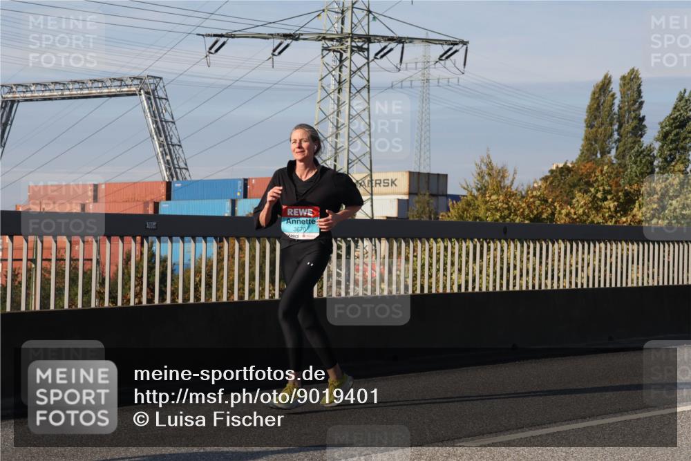 03.10.2025 - Köhlbrandbrückenlauf Luisa Fischer http://msf.ph/oto/9019401 03.10.2025 11:10:10 Position 3 780, 3670 meine-sportfotos.de
