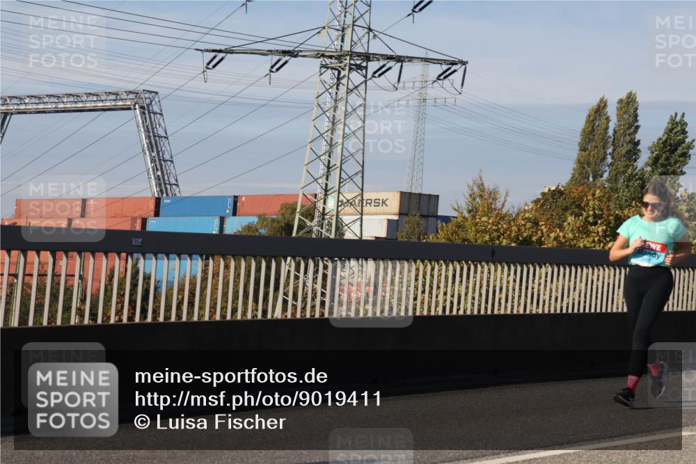 03.10.2025 - Köhlbrandbrückenlauf Luisa Fischer http://msf.ph/oto/9019411 03.10.2025 11:10:12 Position 3 780 meine-sportfotos.de