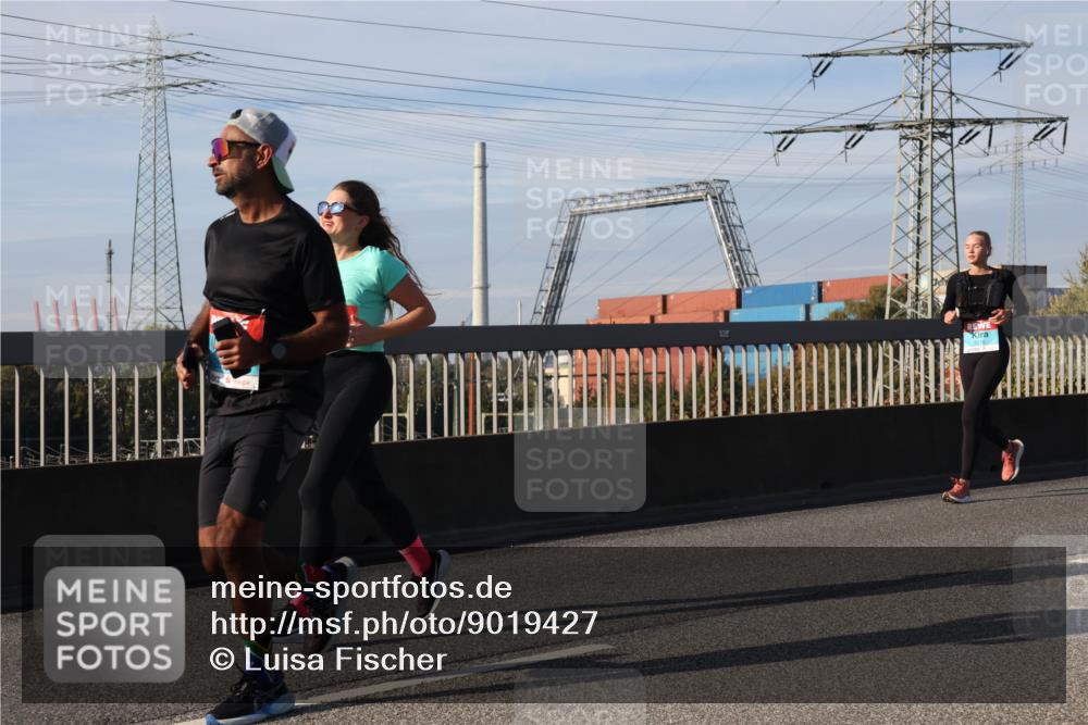 03.10.2025 - Köhlbrandbrückenlauf Luisa Fischer http://msf.ph/oto/9019427 03.10.2025 11:10:15 Position 3  meine-sportfotos.de