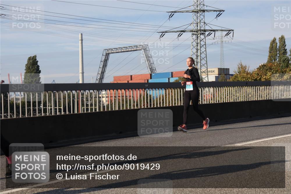 03.10.2025 - Köhlbrandbrückenlauf Luisa Fischer http://msf.ph/oto/9019429 03.10.2025 11:10:15 Position 3  meine-sportfotos.de