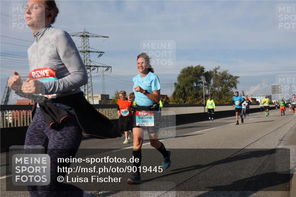 03.10.2025 - Köhlbrandbrückenlauf Luisa Fischer http://msf.ph/oto/9019445 03.10.2025 11:10:18 Position 3 3360 meine-sportfotos.de