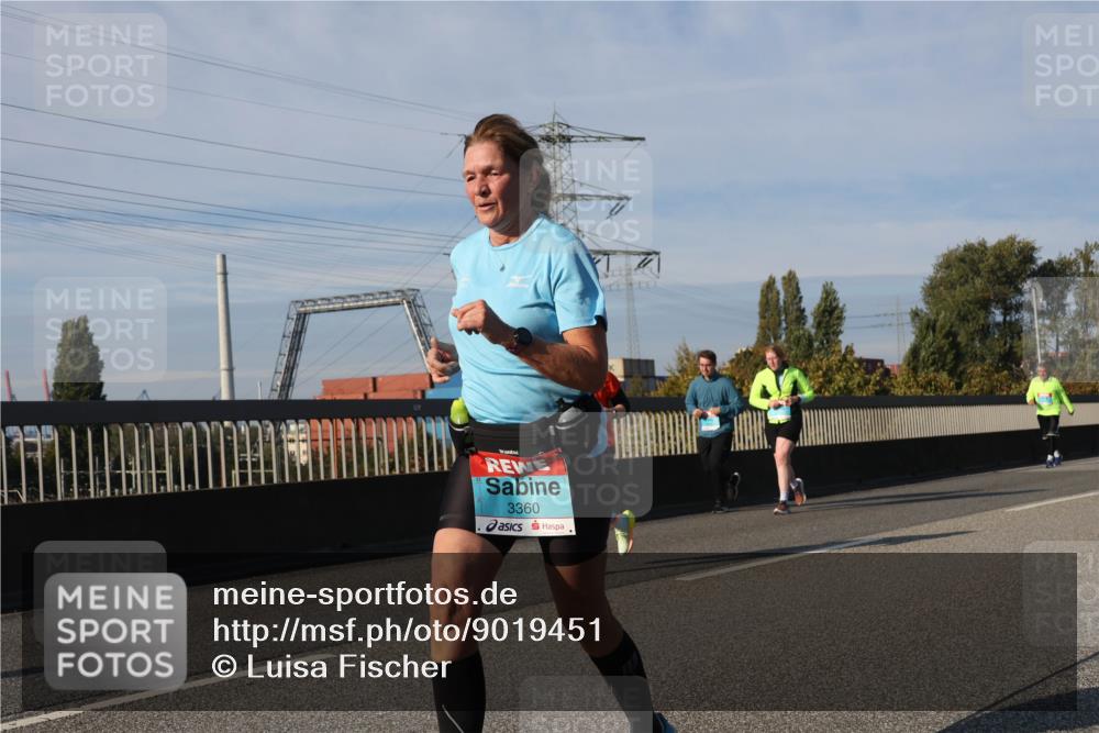 03.10.2025 - Köhlbrandbrückenlauf Luisa Fischer http://msf.ph/oto/9019451 03.10.2025 11:10:19 Position 3 3360 meine-sportfotos.de