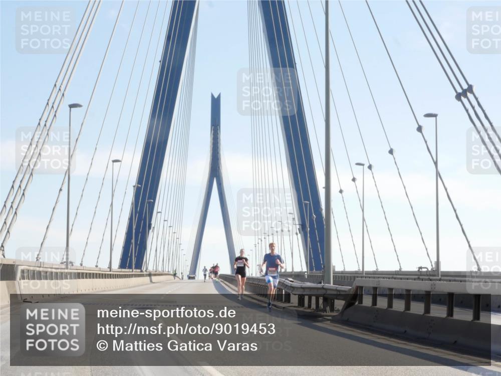 03.10.2025 - Köhlbrandbrückenlauf Matties Gatica Varas http://msf.ph/oto/9019453 03.10.2025 12:18:27 Position 1  meine-sportfotos.de