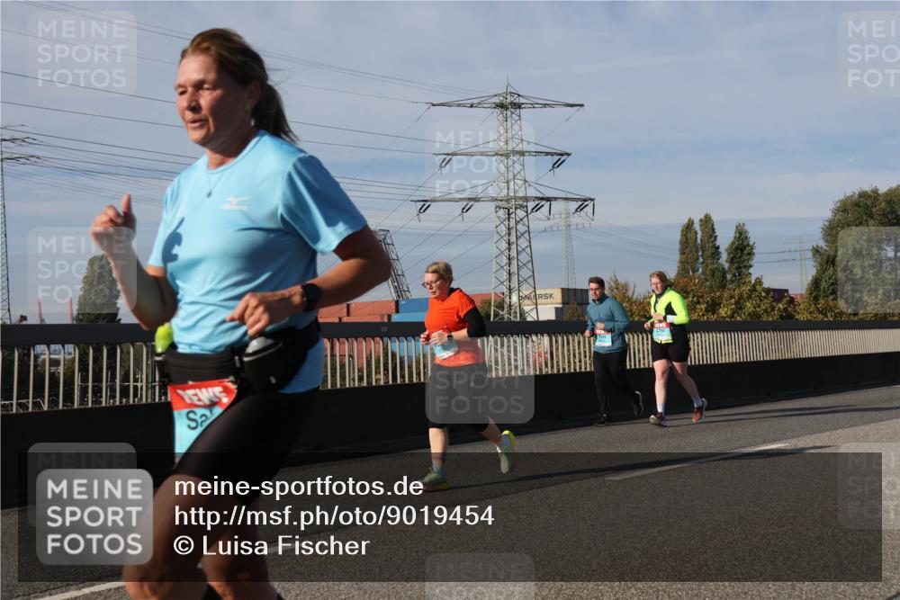 03.10.2025 - Köhlbrandbrückenlauf Luisa Fischer http://msf.ph/oto/9019454 03.10.2025 11:10:19 Position 3  meine-sportfotos.de