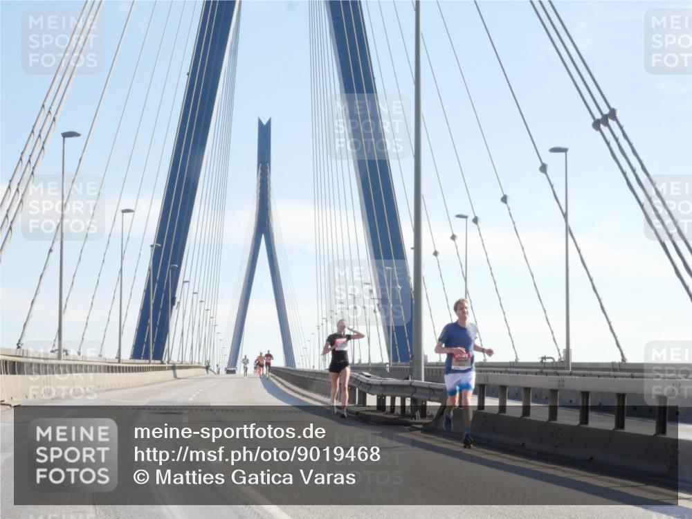 03.10.2025 - Köhlbrandbrückenlauf Matties Gatica Varas http://msf.ph/oto/9019468 03.10.2025 12:18:30 Position 1  meine-sportfotos.de