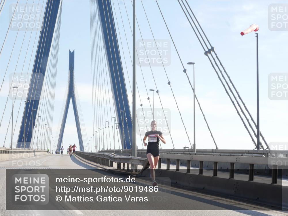 03.10.2025 - Köhlbrandbrückenlauf Matties Gatica Varas http://msf.ph/oto/9019486 03.10.2025 12:18:32 Position 1 111111 meine-sportfotos.de