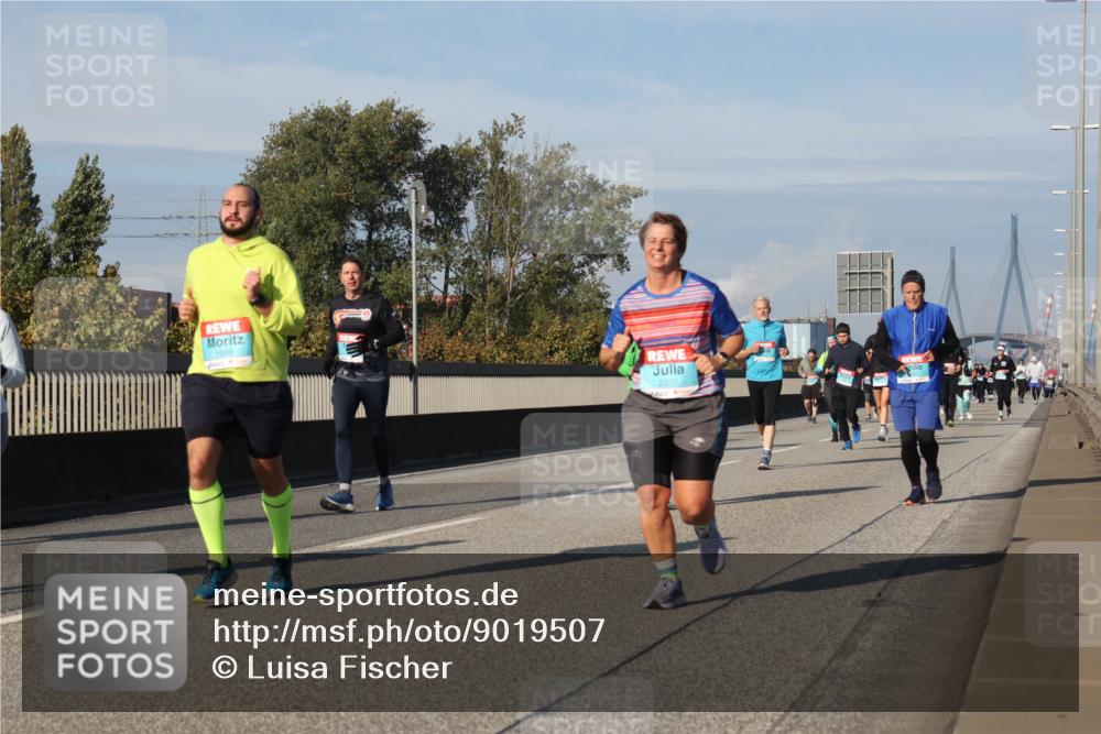 03.10.2025 - Köhlbrandbrückenlauf Luisa Fischer http://msf.ph/oto/9019507 03.10.2025 11:10:25 Position 3 1949, 2935 meine-sportfotos.de