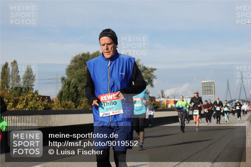 03.10.2025 - Köhlbrandbrückenlauf Luisa Fischer http://msf.ph/oto/9019552 03.10.2025 11:10:30 Position 3 2067 meine-sportfotos.de