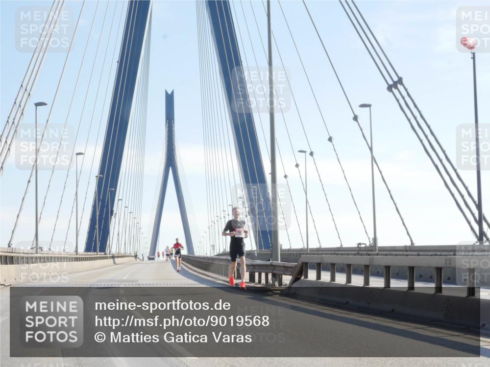 03.10.2025 - Köhlbrandbrückenlauf Matties Gatica Varas http://msf.ph/oto/9019568 03.10.2025 12:18:54 Position 1  meine-sportfotos.de
