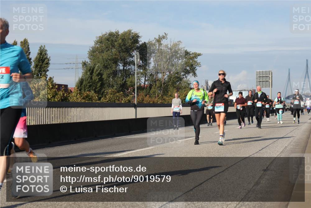 03.10.2025 - Köhlbrandbrückenlauf Luisa Fischer http://msf.ph/oto/9019579 03.10.2025 11:10:33 Position 3  meine-sportfotos.de