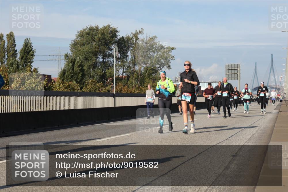 03.10.2025 - Köhlbrandbrückenlauf Luisa Fischer http://msf.ph/oto/9019582 03.10.2025 11:10:33 Position 3  meine-sportfotos.de
