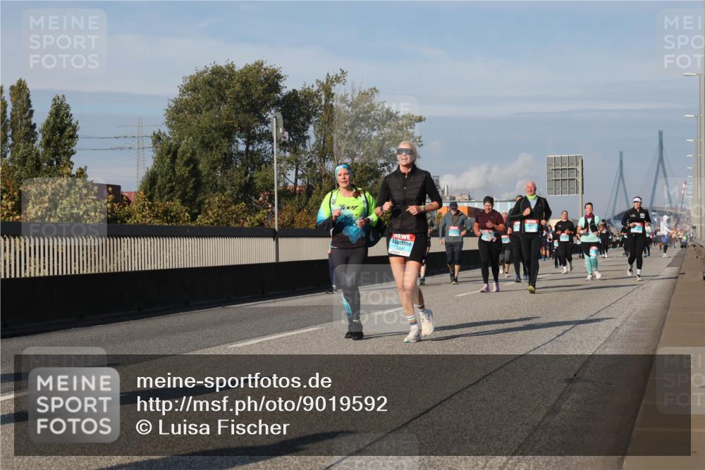 03.10.2025 - Köhlbrandbrückenlauf Luisa Fischer http://msf.ph/oto/9019592 03.10.2025 11:10:34 Position 3 001 meine-sportfotos.de