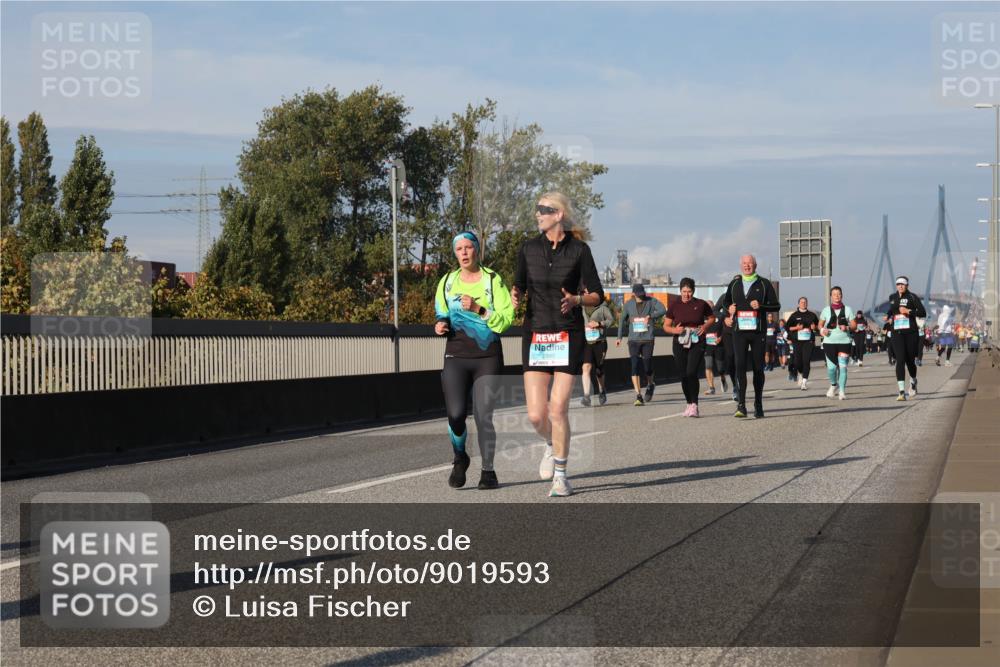 03.10.2025 - Köhlbrandbrückenlauf Luisa Fischer http://msf.ph/oto/9019593 03.10.2025 11:10:35 Position 3 2845 meine-sportfotos.de
