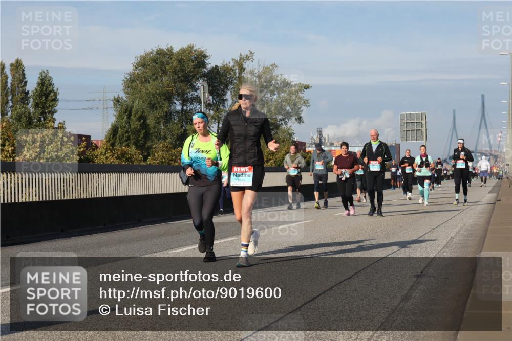 03.10.2025 - Köhlbrandbrückenlauf Luisa Fischer http://msf.ph/oto/9019600 03.10.2025 11:10:35 Position 3 2845 meine-sportfotos.de