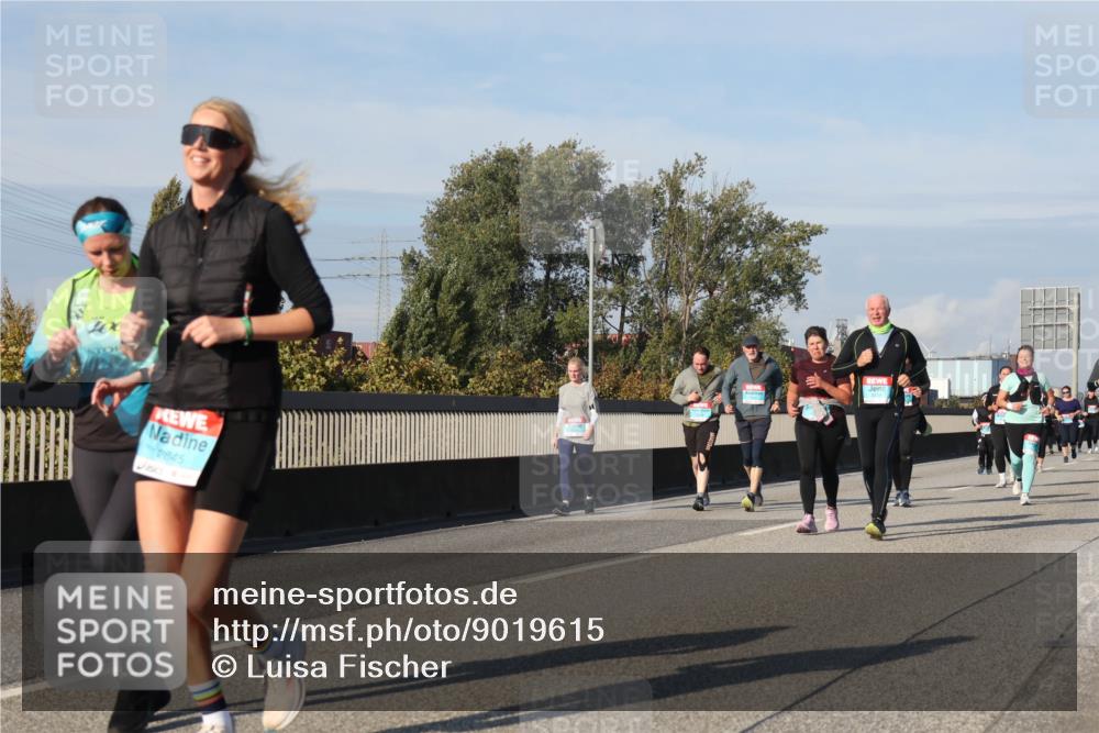 03.10.2025 - Köhlbrandbrückenlauf Luisa Fischer http://msf.ph/oto/9019615 03.10.2025 11:10:37 Position 3 2845 meine-sportfotos.de