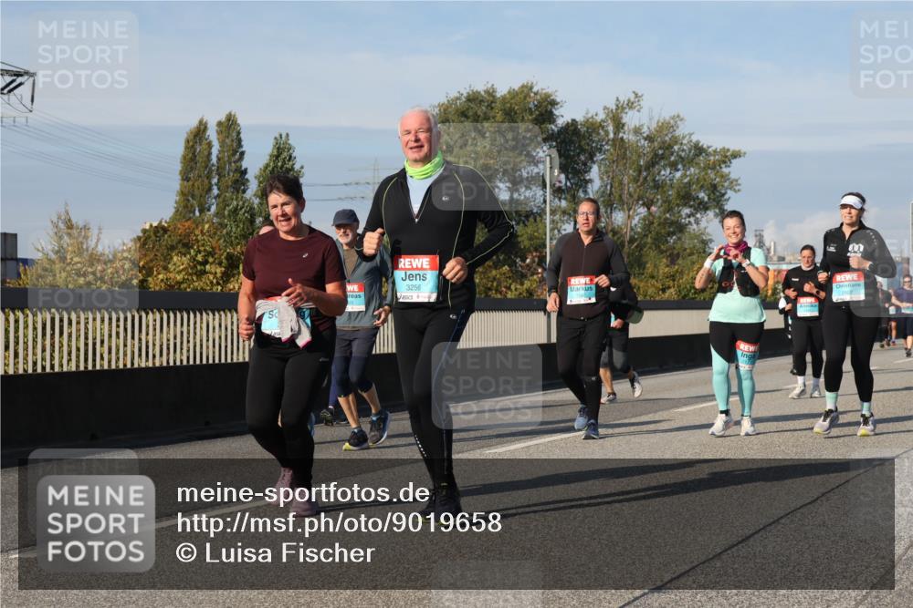 03.10.2025 - Köhlbrandbrückenlauf Luisa Fischer http://msf.ph/oto/9019658 03.10.2025 11:10:42 Position 3 3256 meine-sportfotos.de