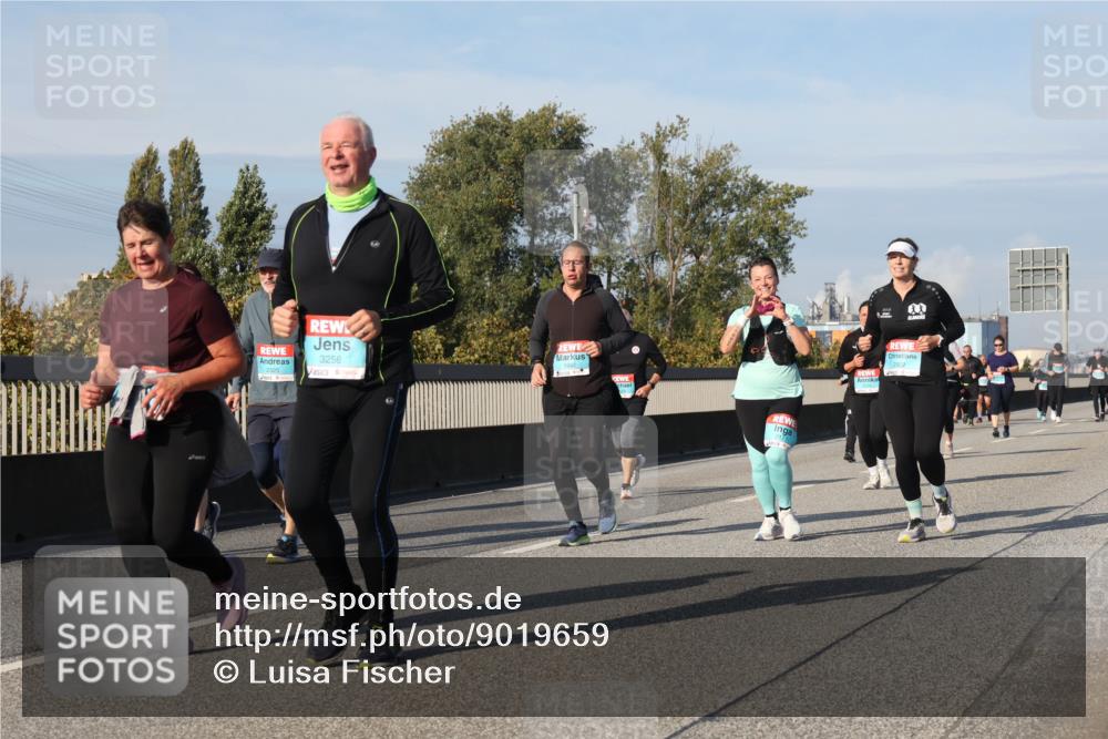 03.10.2025 - Köhlbrandbrückenlauf Luisa Fischer http://msf.ph/oto/9019659 03.10.2025 11:10:42 Position 3 3256, 2922 meine-sportfotos.de