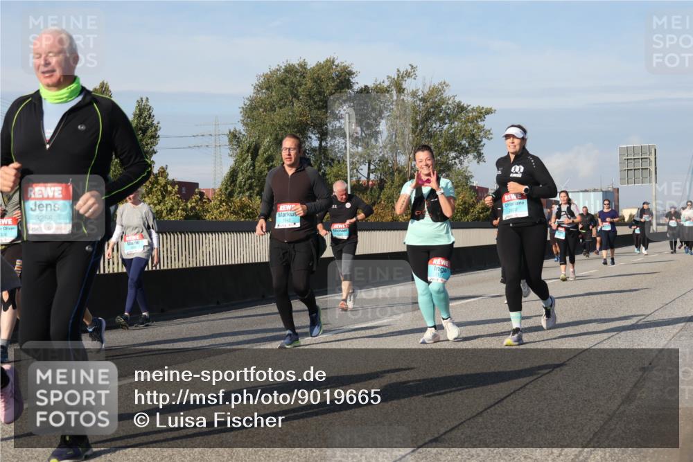 03.10.2025 - Köhlbrandbrückenlauf Luisa Fischer http://msf.ph/oto/9019665 03.10.2025 11:10:43 Position 3 326, 3256, 1942, 2922 meine-sportfotos.de