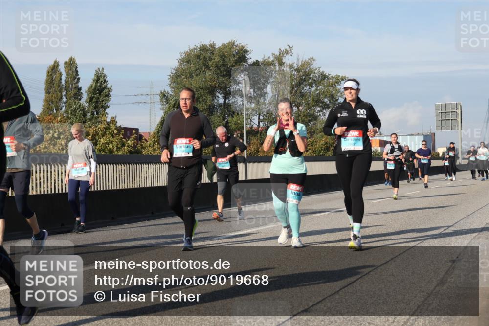 03.10.2025 - Köhlbrandbrückenlauf Luisa Fischer http://msf.ph/oto/9019668 03.10.2025 11:10:43 Position 3 2177, 2922 meine-sportfotos.de