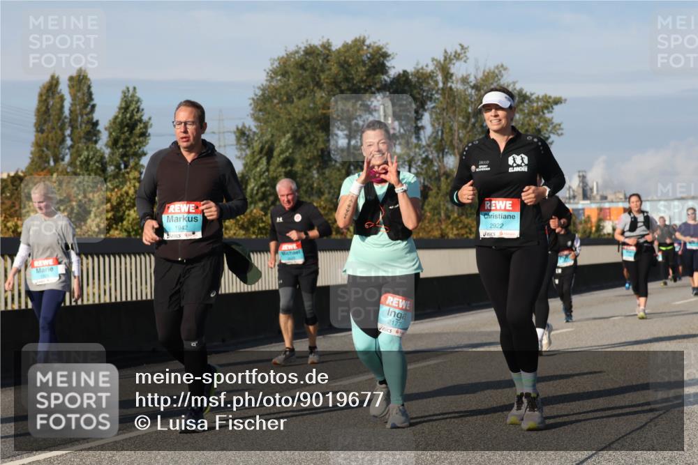 03.10.2025 - Köhlbrandbrückenlauf Luisa Fischer http://msf.ph/oto/9019677 03.10.2025 11:10:44 Position 3 1942, 2177, 2922 meine-sportfotos.de