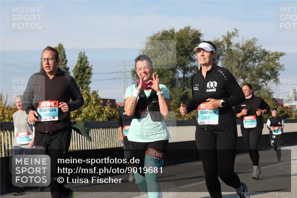 03.10.2025 - Köhlbrandbrückenlauf Luisa Fischer http://msf.ph/oto/9019681 03.10.2025 11:10:44 Position 3 1824, 1942, 2177, 2922 meine-sportfotos.de